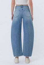 Load image into Gallery viewer, Super High Rise Medium Wash Horseshoe Jeans
