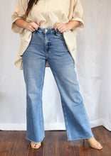 Load image into Gallery viewer, Mid Rise Raw Hem Wide Leg Jeans
