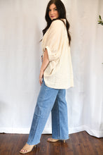 Load image into Gallery viewer, Mid Rise Raw Hem Wide Leg Jeans

