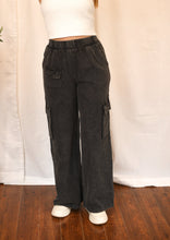 Load image into Gallery viewer, Mineral Wash Black Cargo Pants
