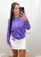 Load image into Gallery viewer, Crew Neck Long Sleeve Button
