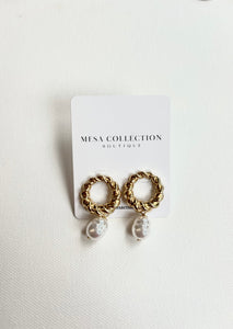 Radiant Pearl Gold Earrings