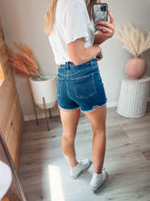 Load image into Gallery viewer, Judy Blue Harlow High Rise Vintage Cut Off Shorts

