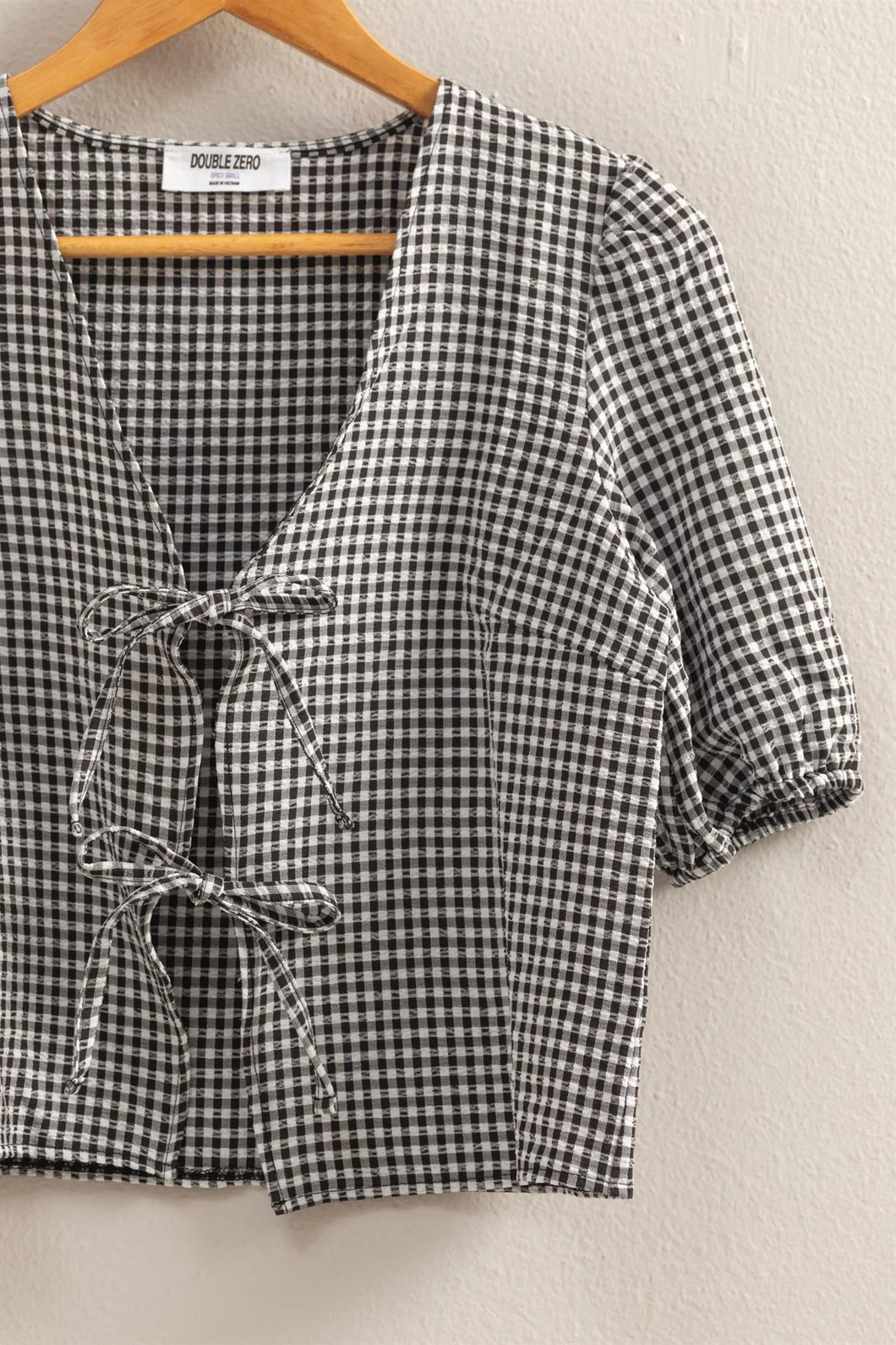 Gingham Print Bow Tie Puff Sleeve Black