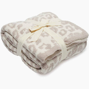 Leopard Design Ultra-Soft Throw Blanket: Beige
