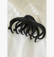 Load image into Gallery viewer, Solid Color Octopus Shaped Hair Claw
