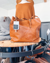 Load image into Gallery viewer, Leather 2-in-1 Tote Bag
